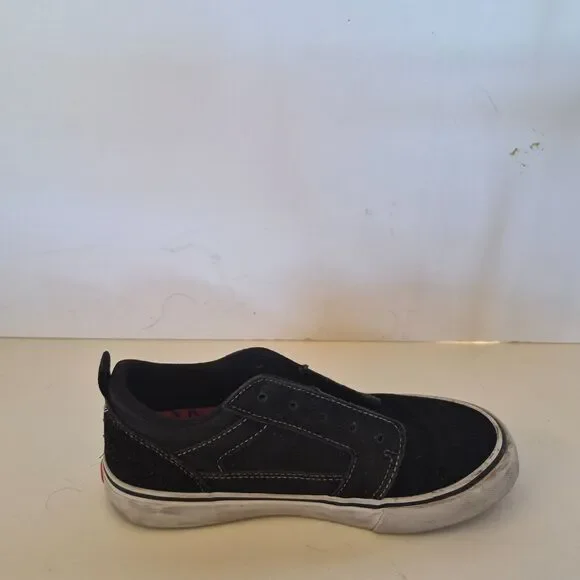 Airwalk Black White Low Top Skate Shoes Lace Up Sneakers Youth Kids SIze 3 US - Picture 5 of 11